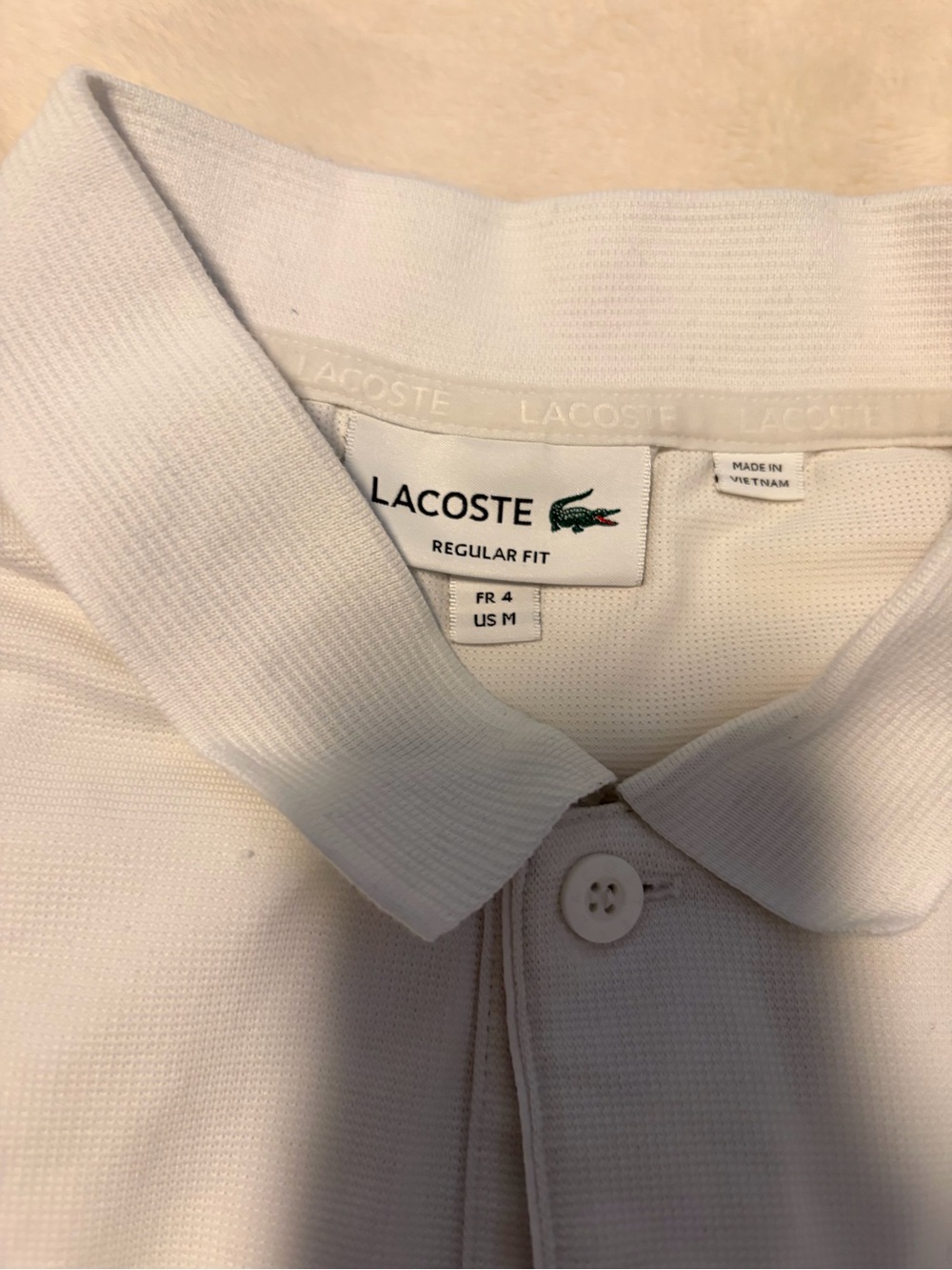 Lacoste White Men’s Short-Sleeve Polo with Green Crocodile Logo - Picture 3 of 4